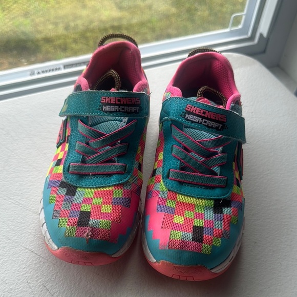 Skechers Pink and Green Sneakers with Velcro Closure size 2 - Picture 4 of 4